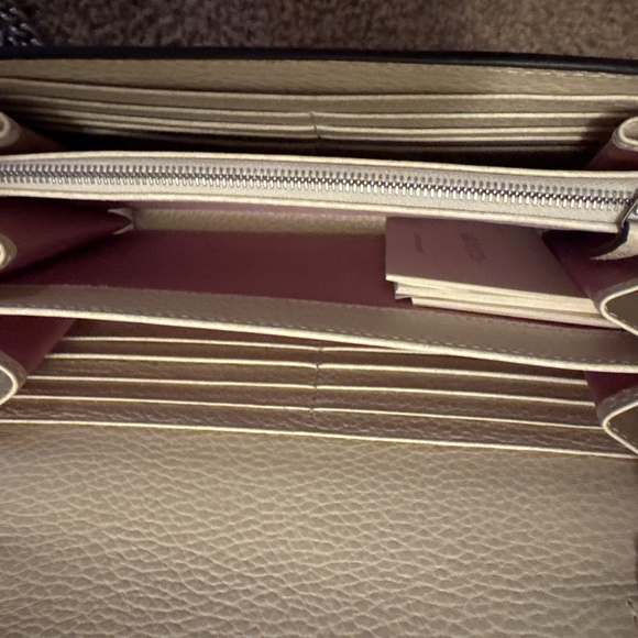 Gucci Dionysus - Picture 3 of 5